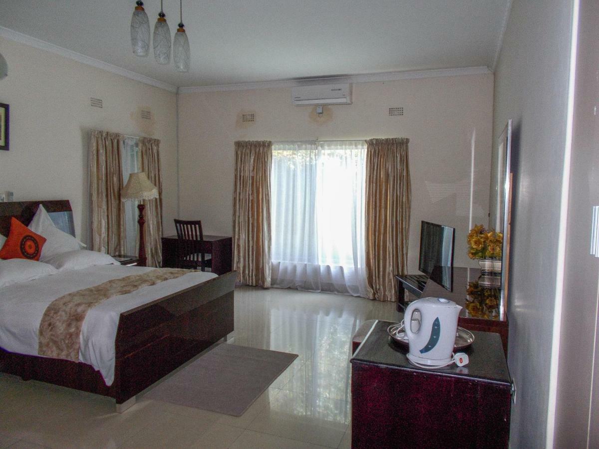 Waterfalls Hotel Lusaka Exterior photo